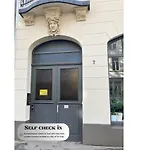 Modern Elegance In Historical Center * Trewir