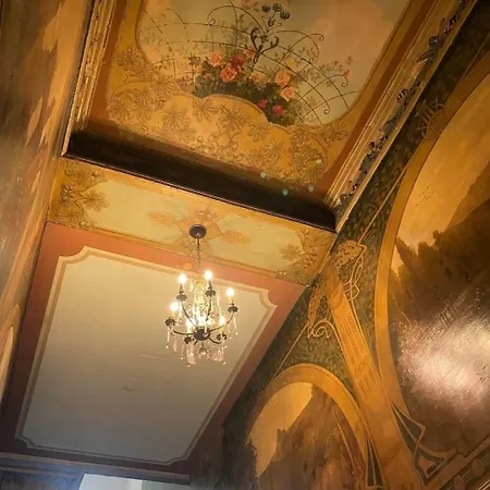Διαμέρισμα Modern Elegance In Historical Center *