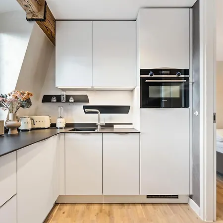 Modern Elegance In Historical Center Apartmán