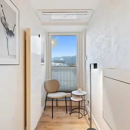Διαμέρισμα Modern Elegance In Historical Center *