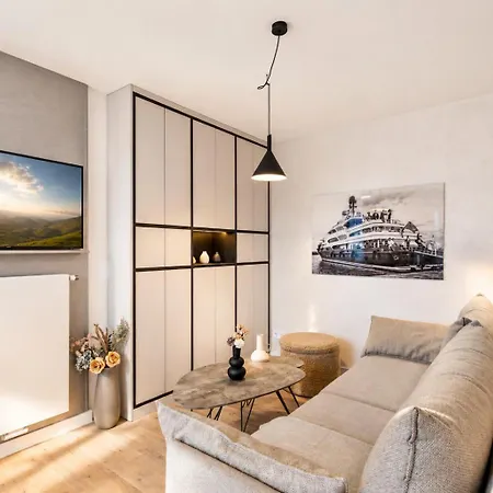 Modern Elegance In Historical Center Trewir