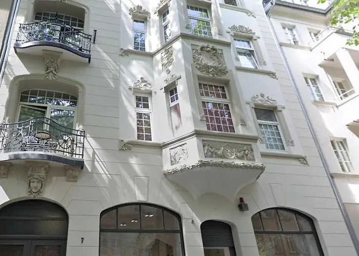 Modern Elegance In Historical Center *